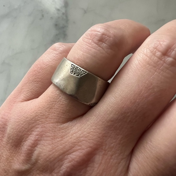 Two Kendra Scott Rings - Picture 3 of 4